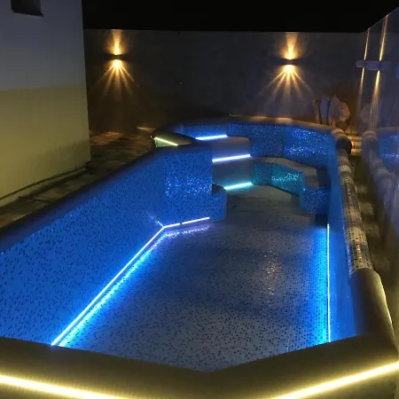 Móricz Wellness Apartman Balatonfenyves